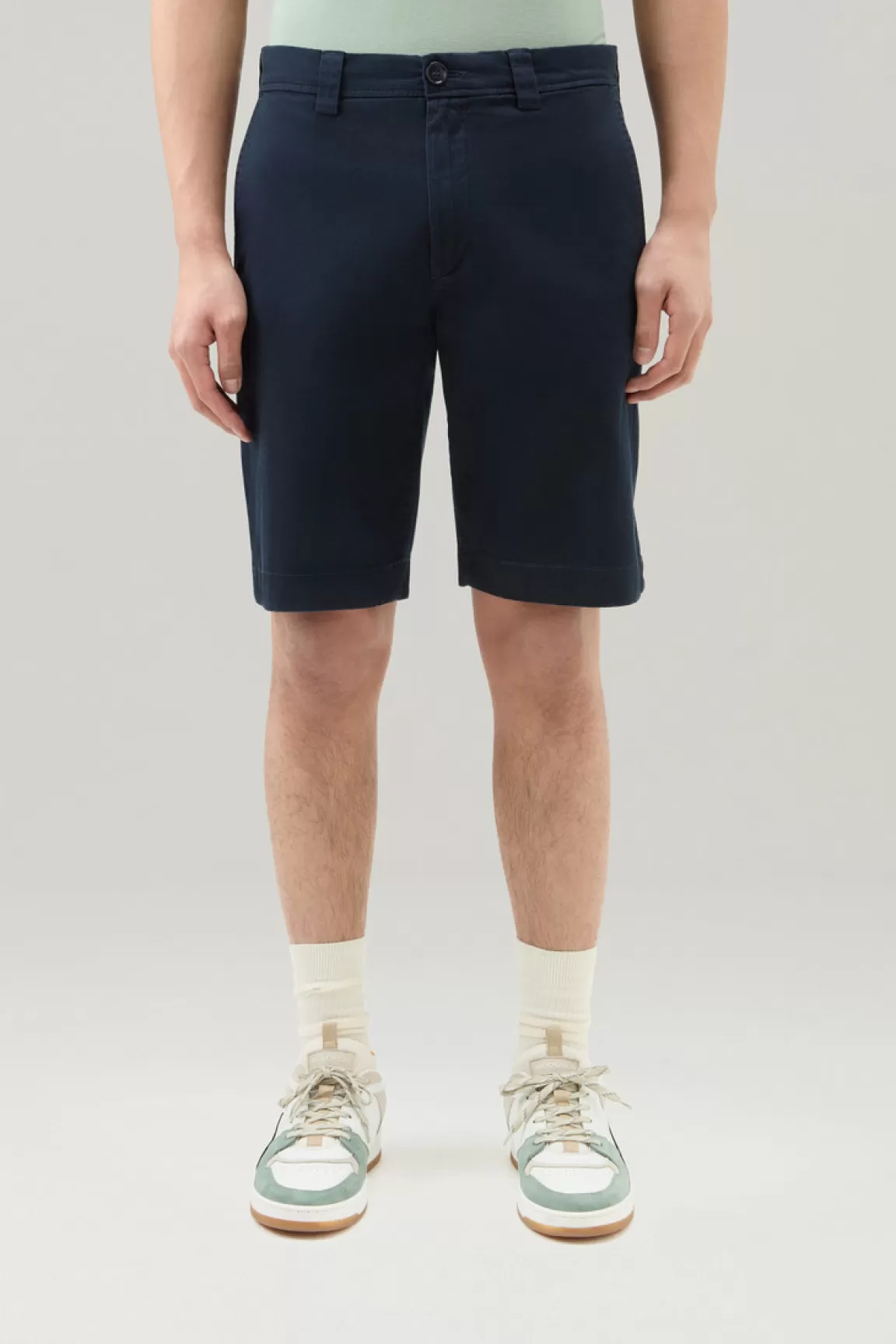Woolrich Achteraf Geverfde Chinoshorts Van Stretchkatoen Melton Blue Online