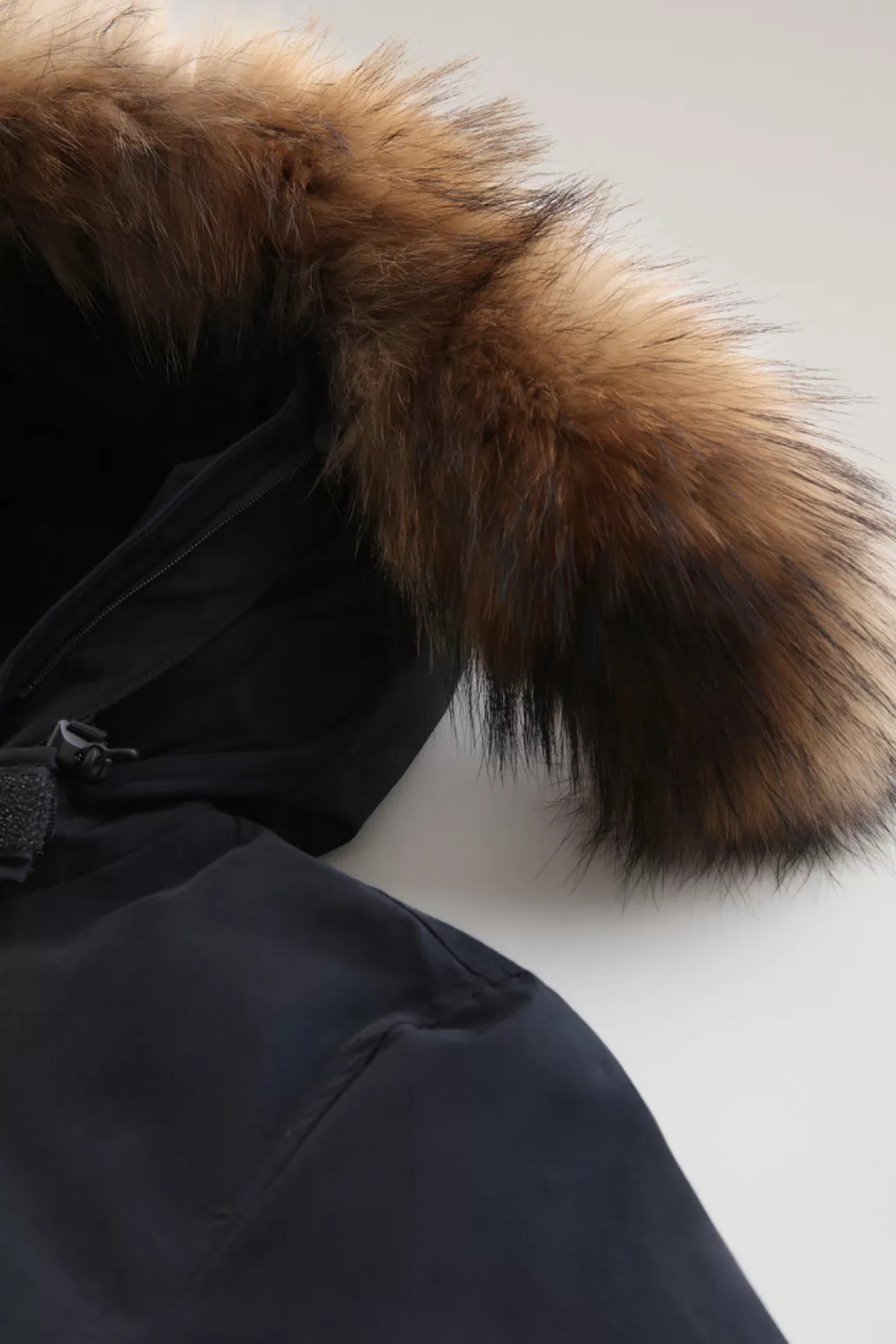 Woolrich Arctic Parka Van Ramar Cloth Met Vier Zakken En Afneembaar Bont Dark Navy New
