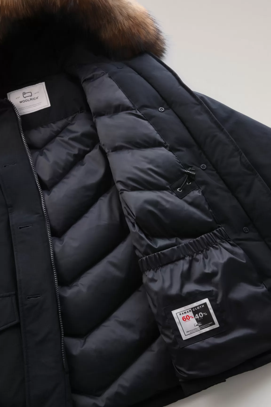 Woolrich Arctic Parka Van Ramar Cloth Met Vier Zakken En Afneembaar Bont Dark Navy New