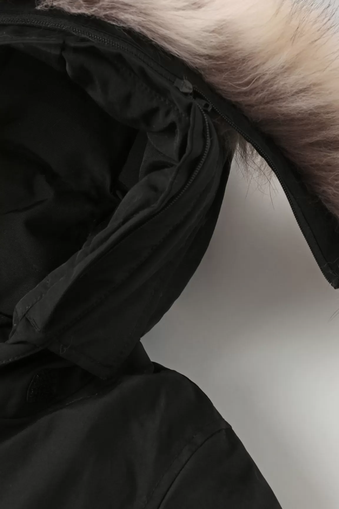 Woolrich Arctic Parka Voor Meisjes Met Afneembare Rand Van Namaakbont Black Sale