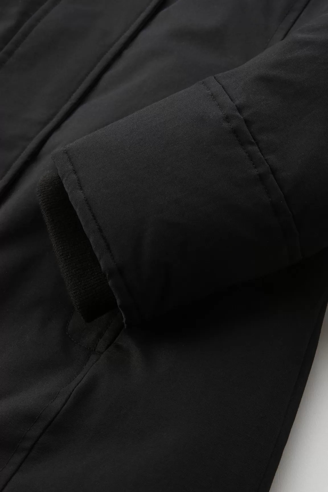 Woolrich Boulder Parka Van Ramar Cloth Met Capuchon En Afneembare Rand Van Imitatiebont Black Hot