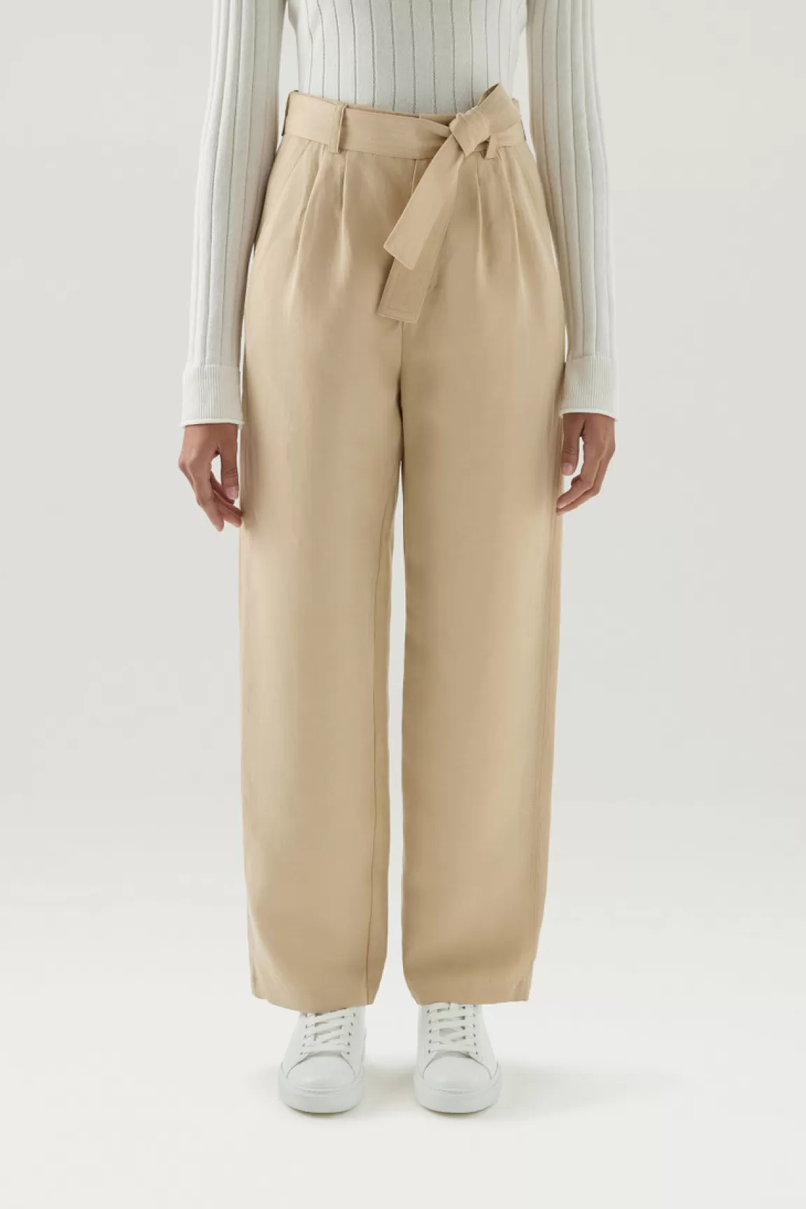 Woolrich Broek Met Riem Van Linnen Feather Beige Store