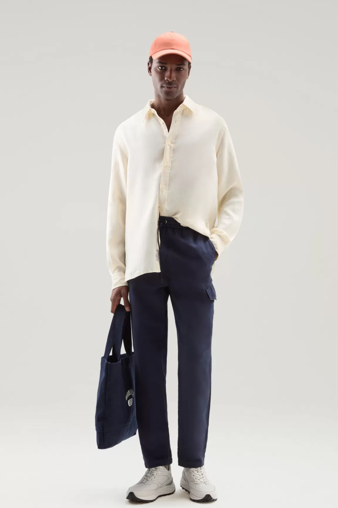 Woolrich Cargobroek Van Een Mix Van Achteraf Geverfd Katoen En Linnen Maritime Blue Online