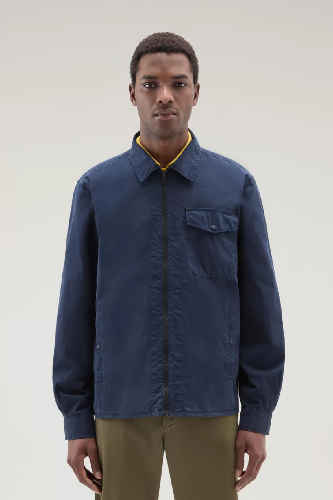 Woolrich Garment-dyed Overhemdjack Van Zuiver Katoen Melton Blue Hot