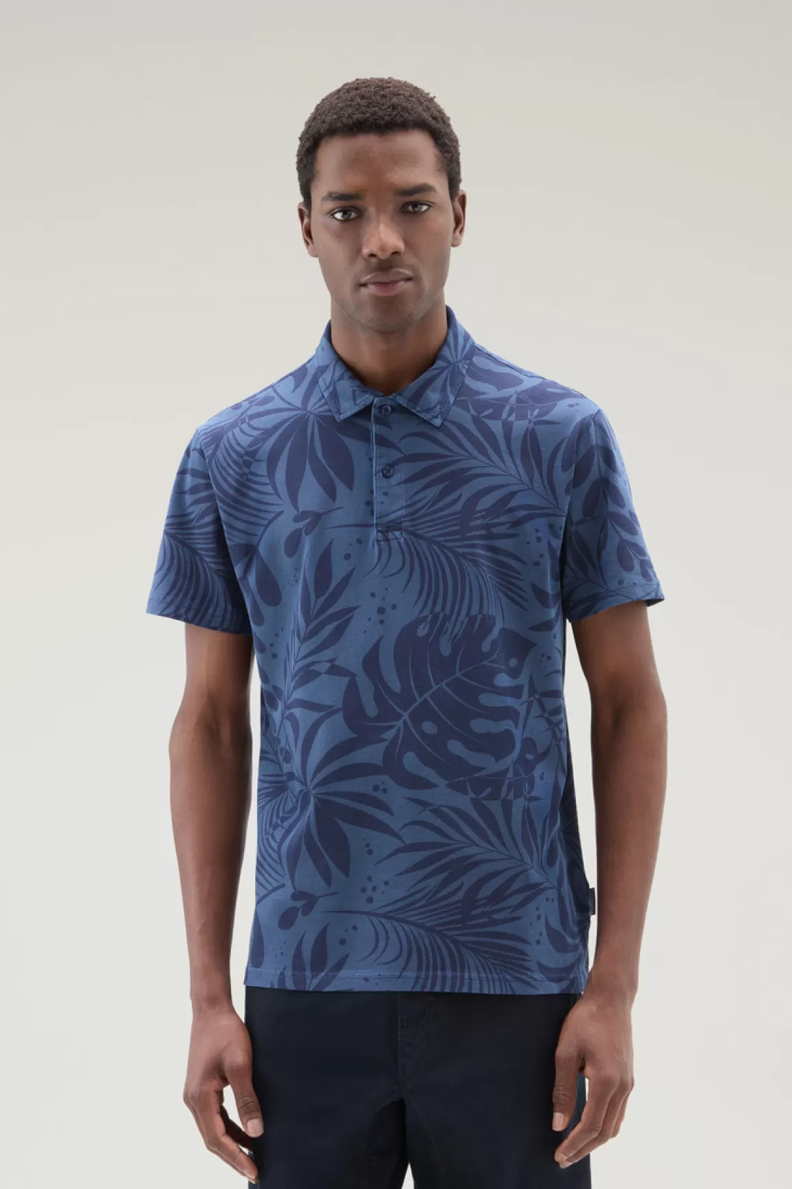 Woolrich Garment-dyed Poloshirt Van Stretchkatoen Met Tropische Print Maritime Blue Flower Best Sale