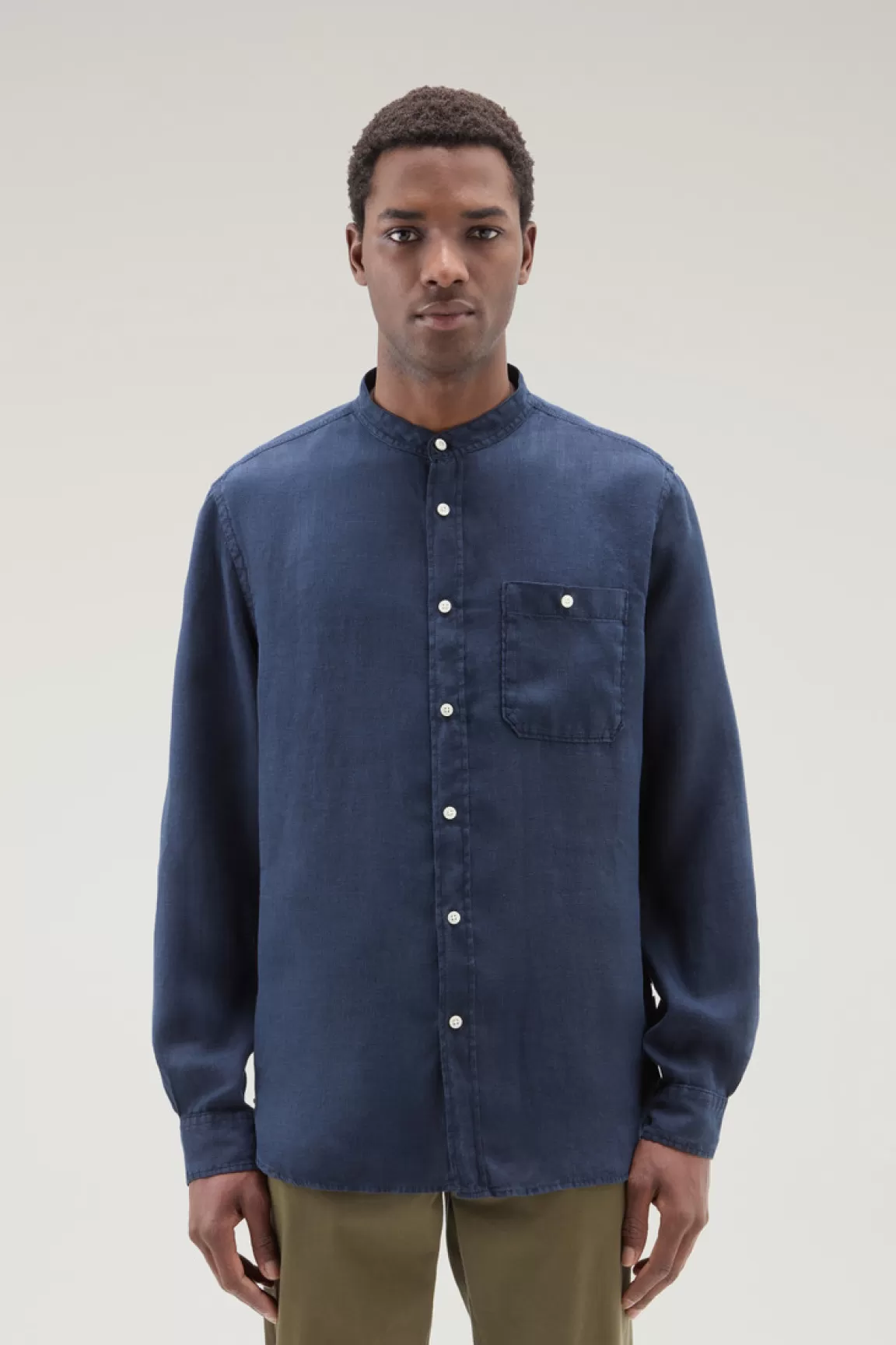 Woolrich Gekleurd Overhemd Van Zuiver Linnen Met Bandkraag Melton Blue Sale