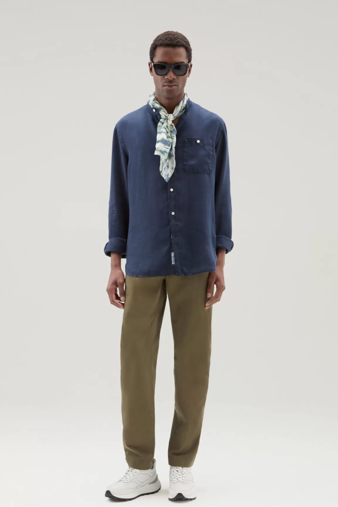 Woolrich Gekleurd Overhemd Van Zuiver Linnen Met Bandkraag Melton Blue Sale