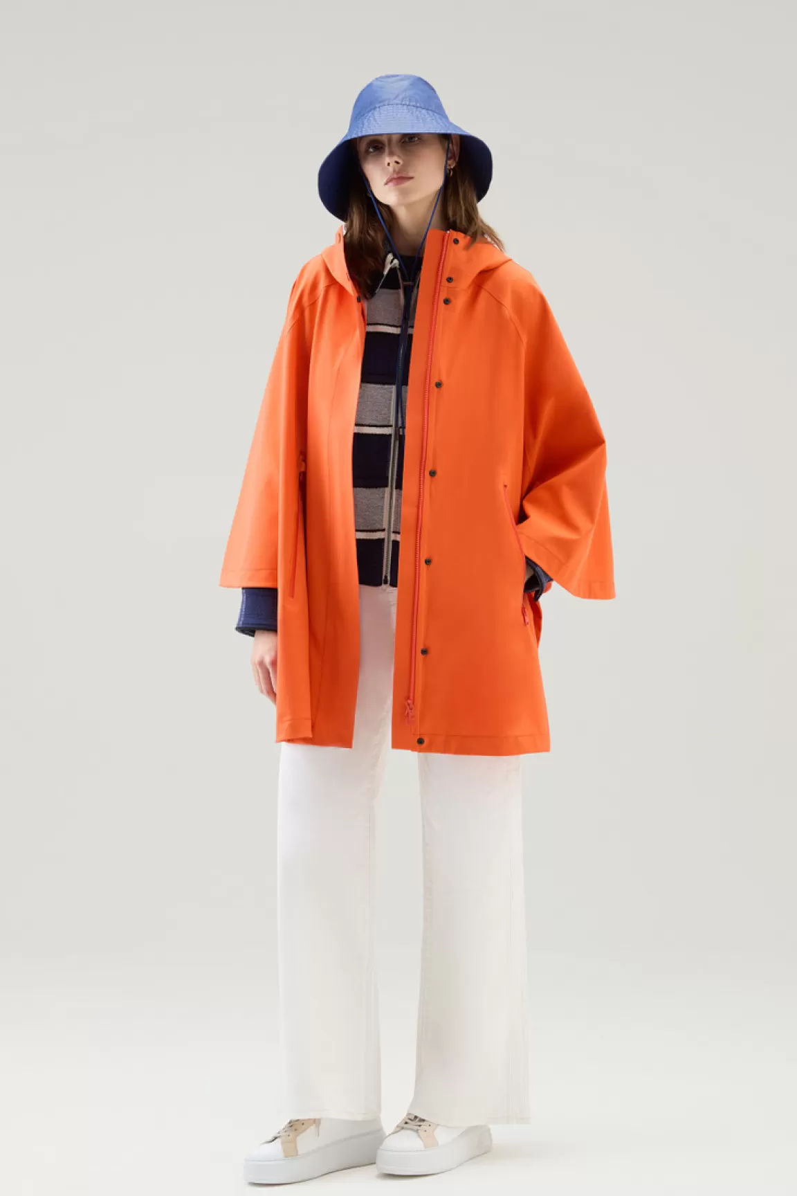 Woolrich Hightech Nylon Overgooier Met Capuchon Koi Clearance