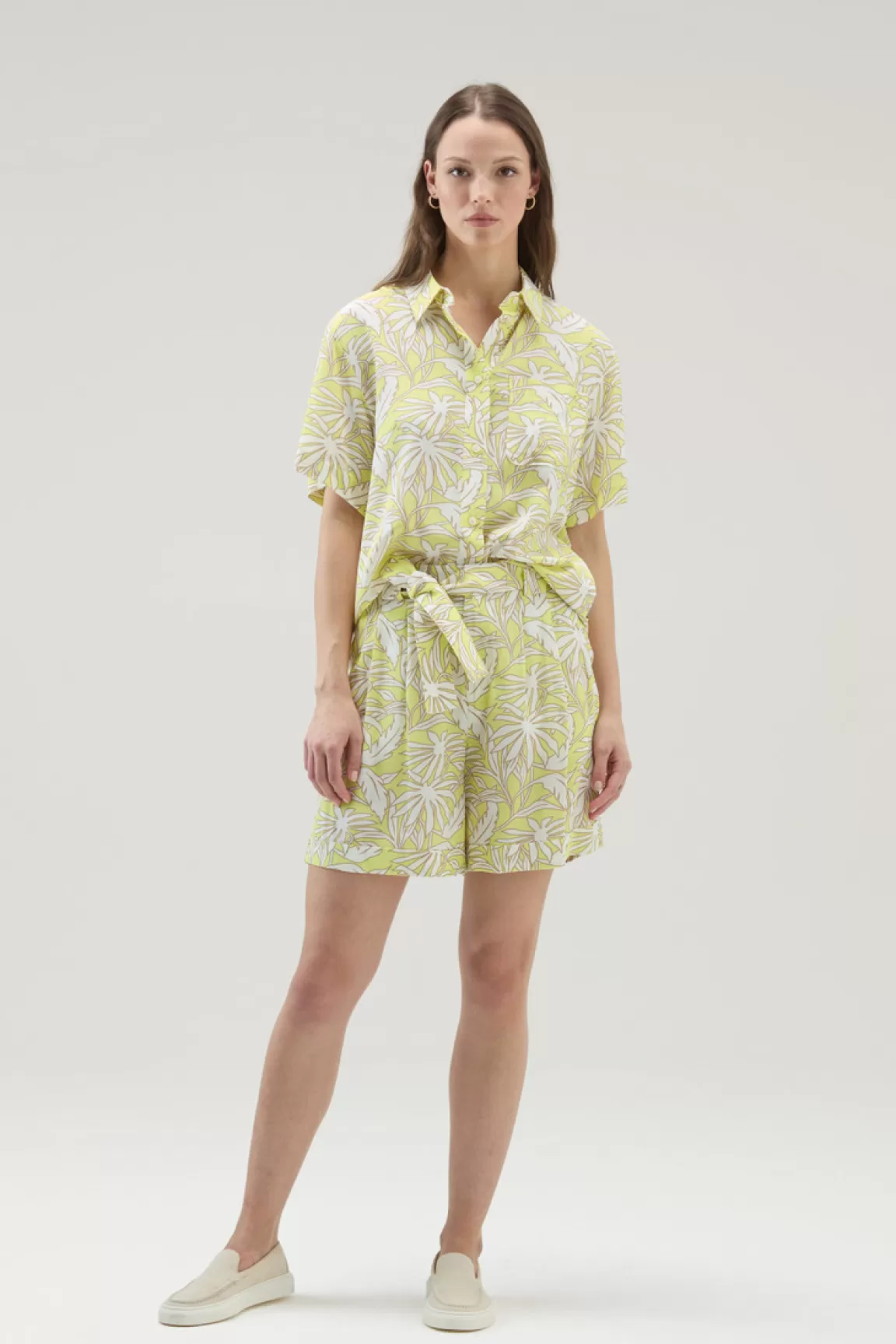 Woolrich Korte Shorts Met Tropische Print Sunny Lemon Flower Best Sale