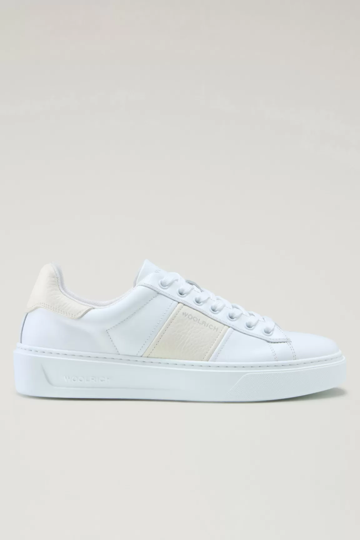 Woolrich Leren Classic Court Sneakers Met Contrasterende Band White Cream Fashion