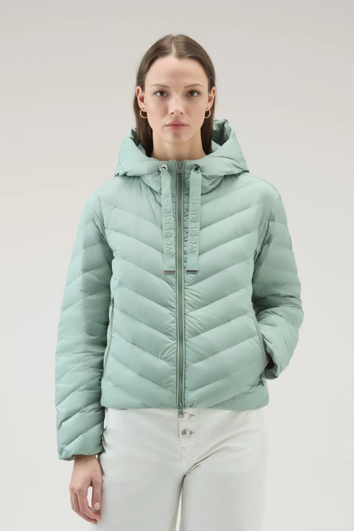 Woolrich Microvezel Jack Met Chevron Wattering En Capuchon Sage Clearance