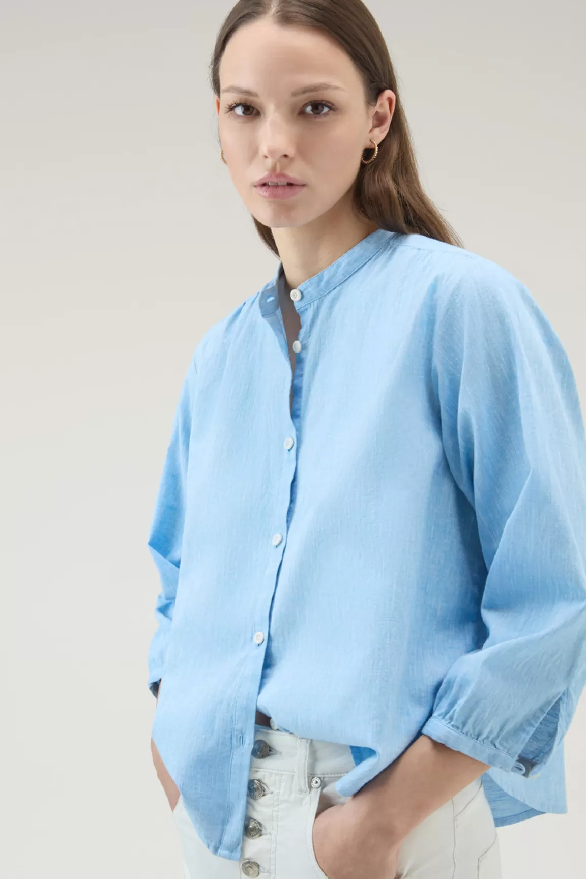Woolrich Overhemd Voor Meisjes Van Een Mix Van Linnen En Katoen Met Bandkraag Sea Breeze Sale
