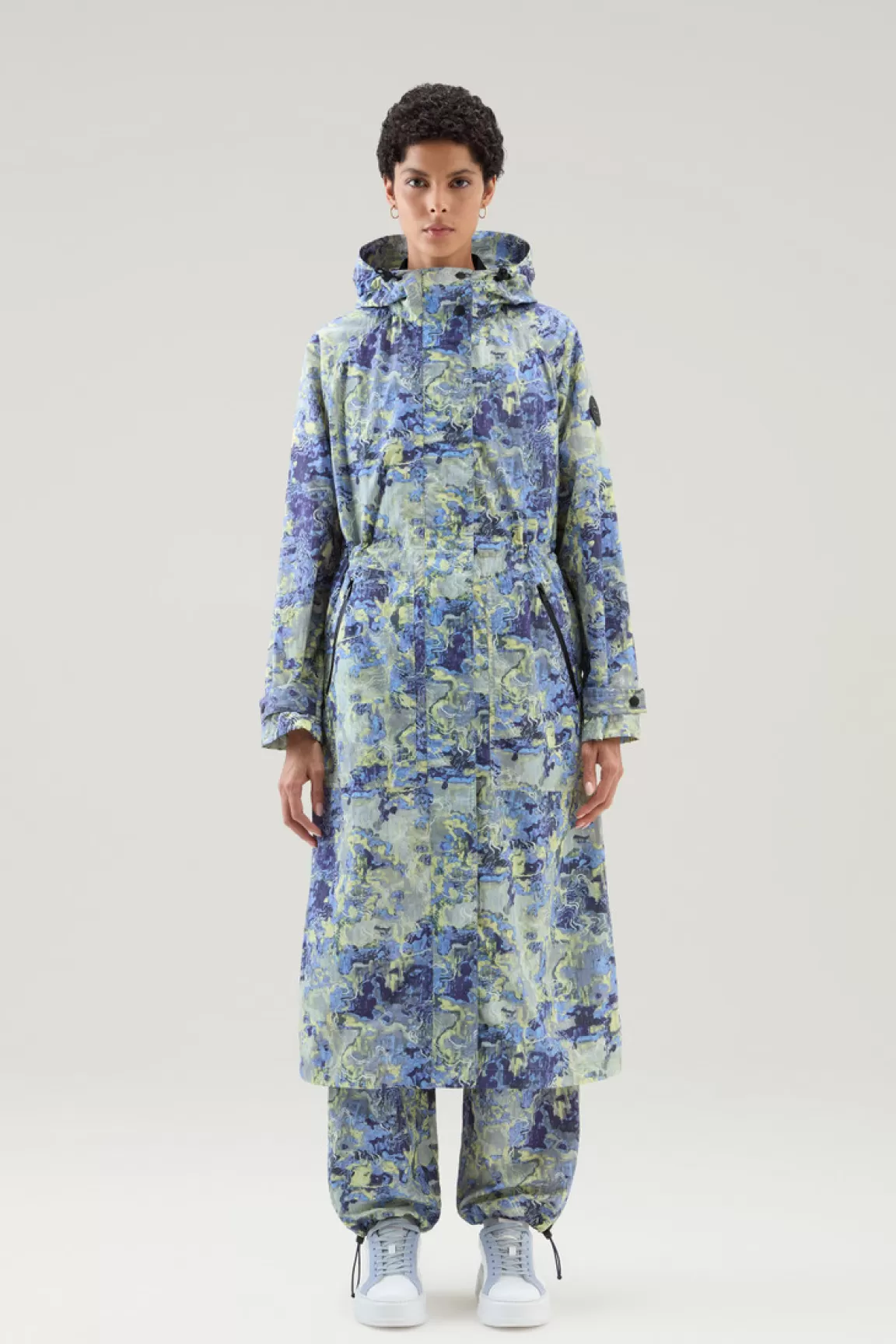 Woolrich Parka Met Capuchon Van Bedrukte CORDURA Stof Blue Camo Trail Map Store