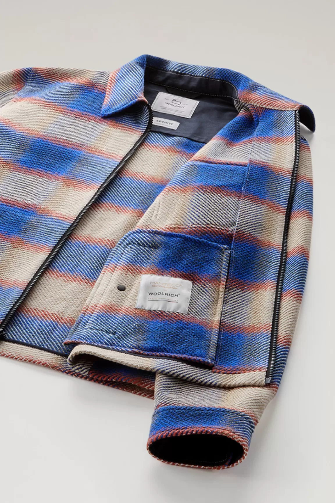 Woolrich Timber Overhemdjack Van Een Mix Van Gerecycled Katoen En Manteco Blue Check Clearance