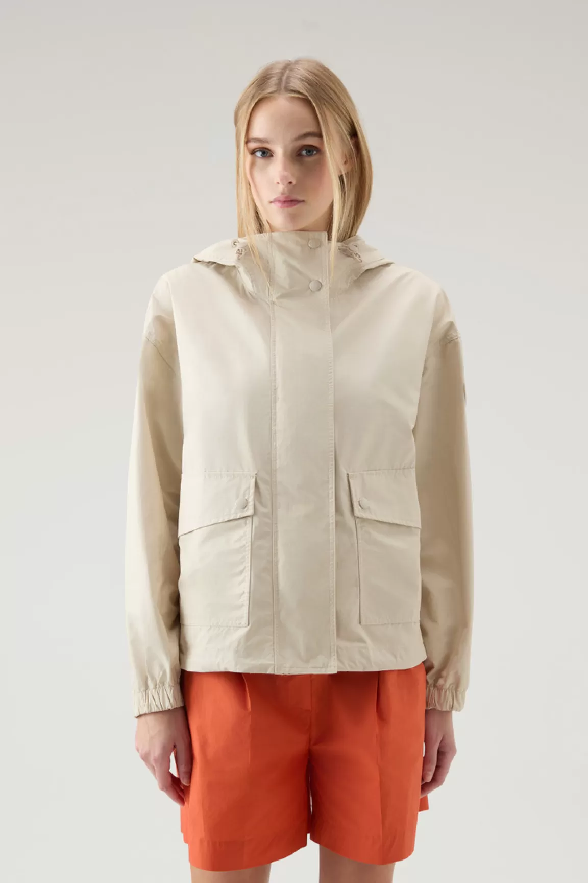 Woolrich Waxed Jack In Een Mix Van Katoen En Nylon Met Capuchon Light Oak Hot