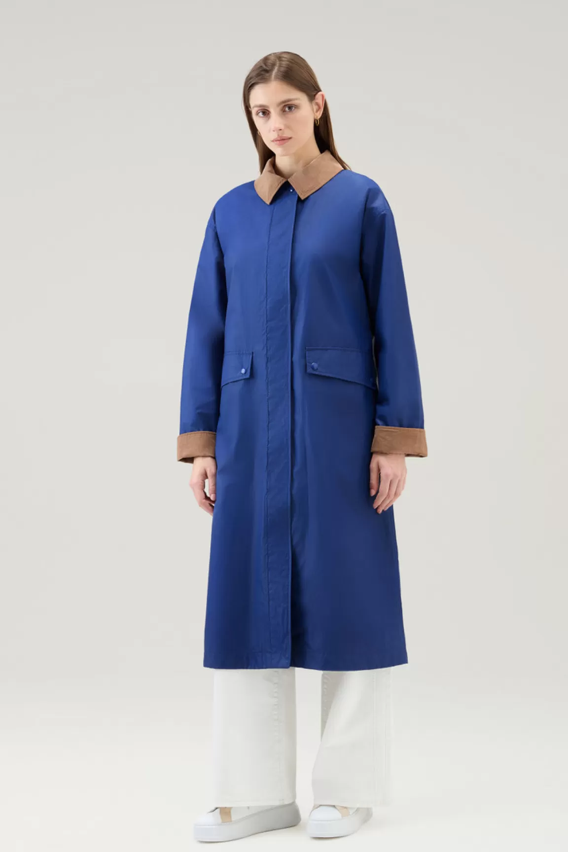 Woolrich Waxed Trenchcoat Van Een Mix Van Katoen En Nylon Met Puntkraag Twilight Blue Clearance