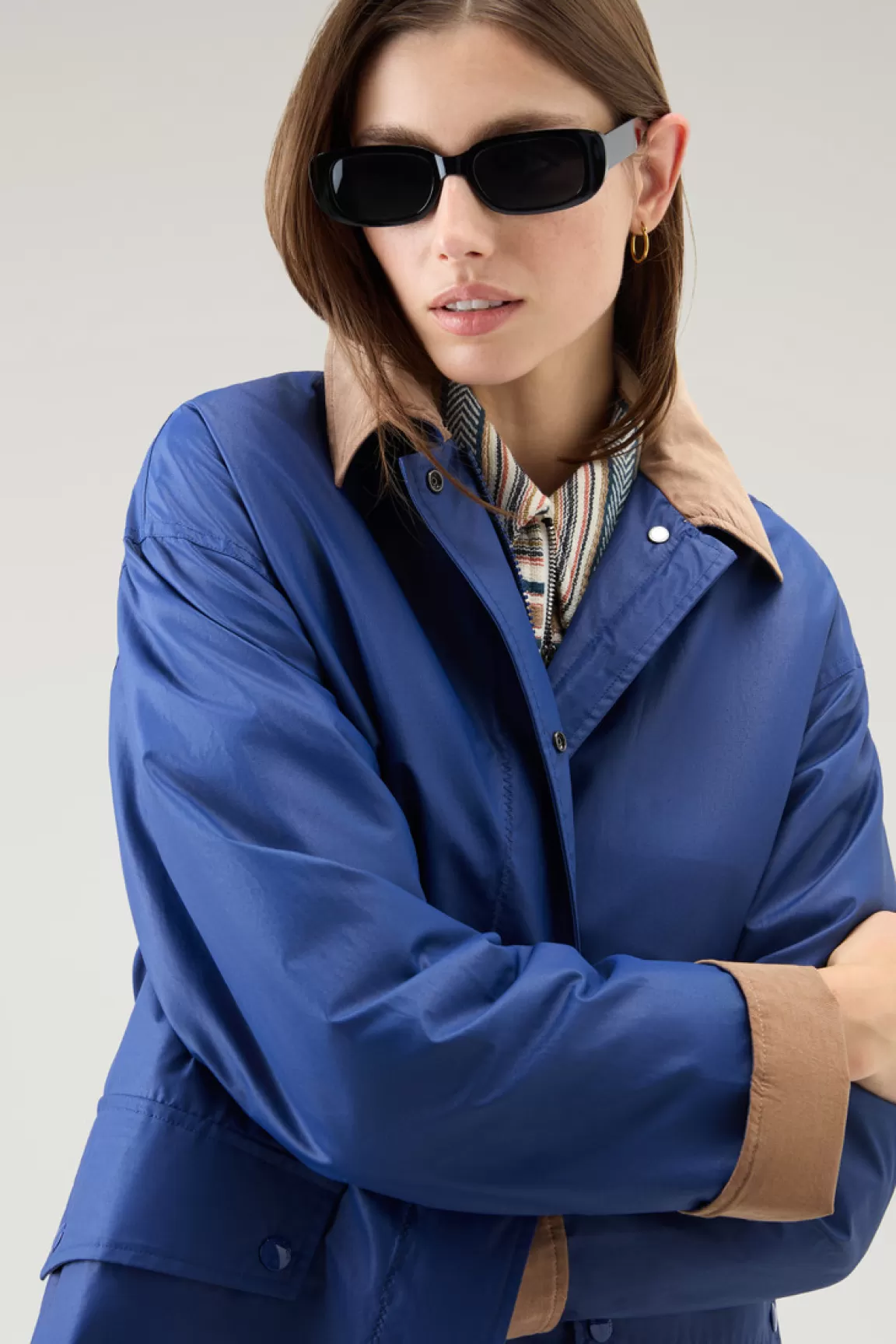 Woolrich Waxed Trenchcoat Van Een Mix Van Katoen En Nylon Met Puntkraag Twilight Blue Clearance