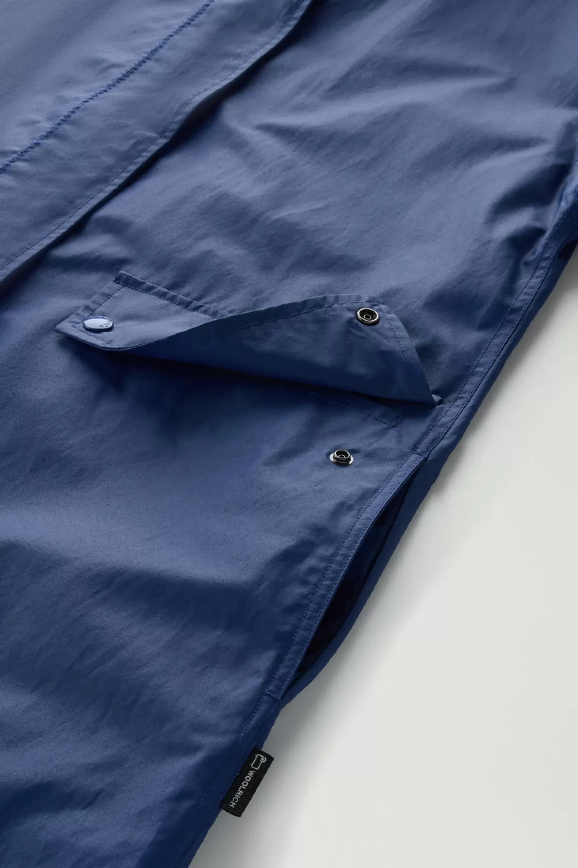 Woolrich Waxed Trenchcoat Van Een Mix Van Katoen En Nylon Met Puntkraag Twilight Blue Clearance